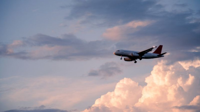 Самолет с помощи се разби в Южен Судан, трима загинаха